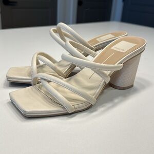 ⚜️ Dolce Vita white sandals size 6.5